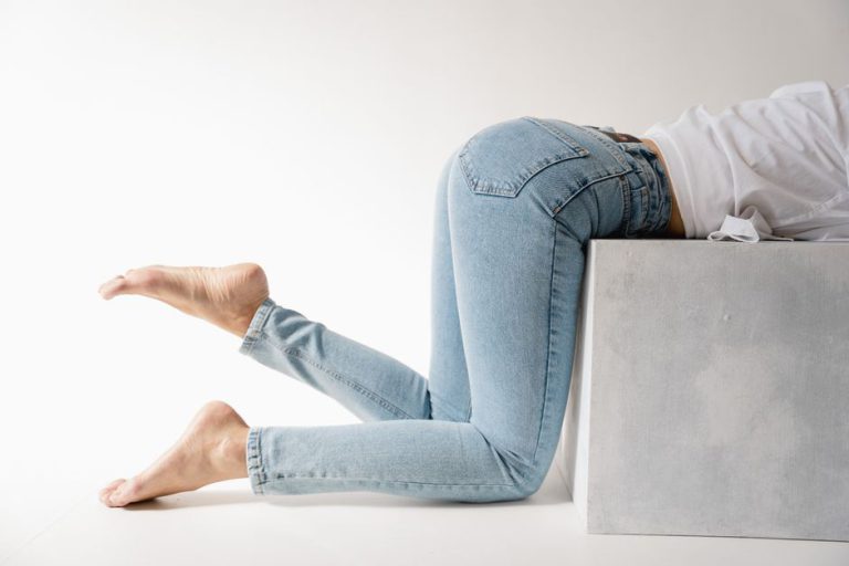 Die perfekte Jeans finden: Schnitte, Waschungen & Passform