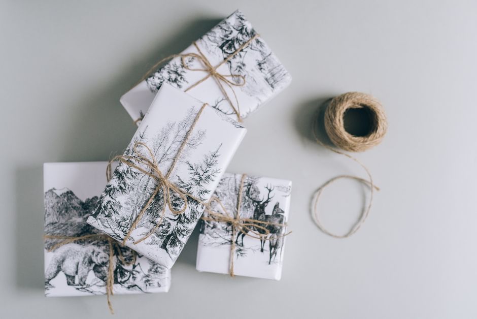 Nachhaltig verpacktes Geschenk